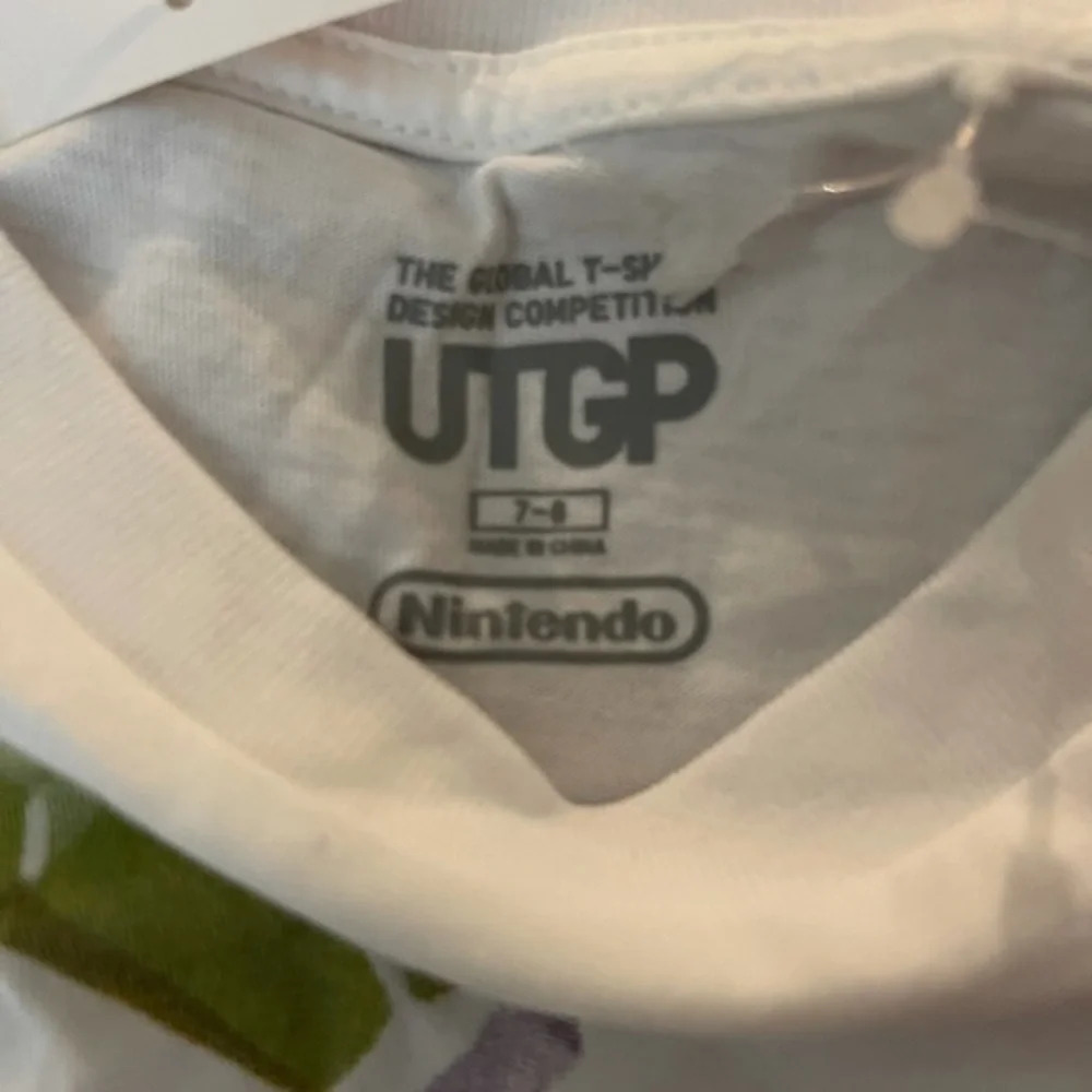 RARE Animal Crossing Nintendo x Uniqlo Tee - Picture 11 of 11